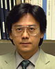 難波啓一(写真)